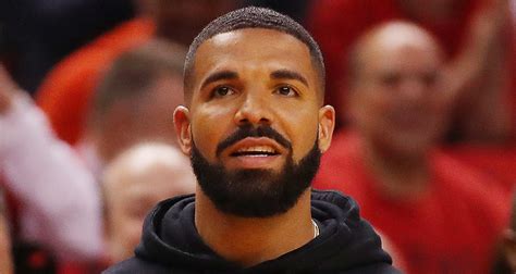 did drake come out as bi|Drake Wonders If Hes Bisexual in New Song。